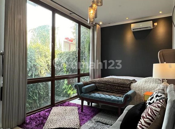 Beautiful Ready-to-Live Home Discovery Bintaro Sector 9