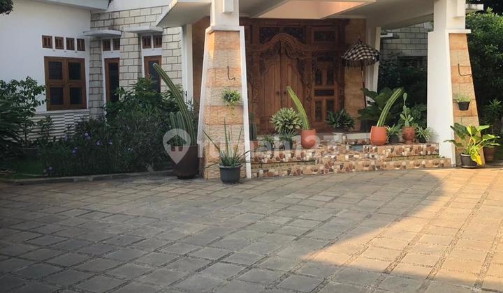 Rumah Modern Resort Seperti di Bali Yang Eksotis di Jagakarsa 