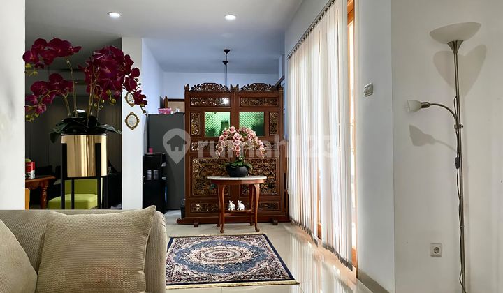 Rumah Hook Rapih dan Terawat Dalam Private Cluster di Tanah Kusir 2