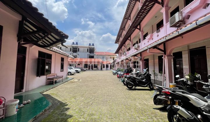 Kost-Kostan Dengan Parkir Luas Dekat Kampus UI di Depok 2