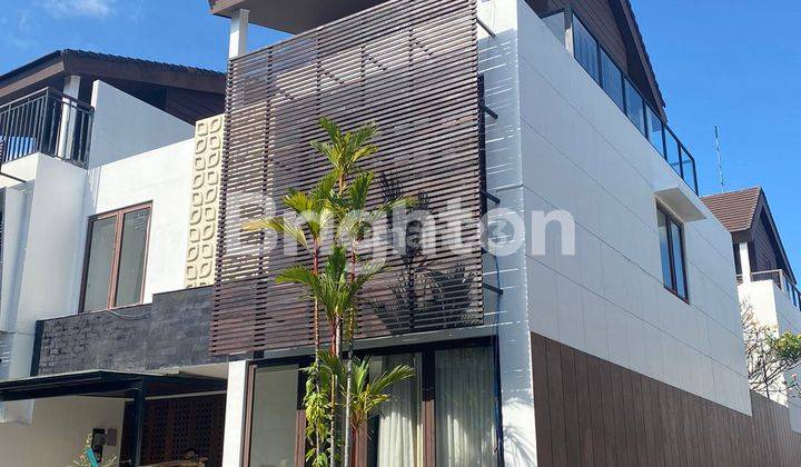 HOUSE  3 STOREY STRATEGIC NEAR TO AIRPORT 1