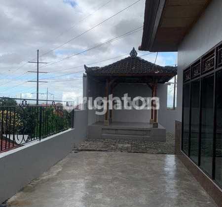 Rumah Bali 3Lt 4Bd 2,5Are 2