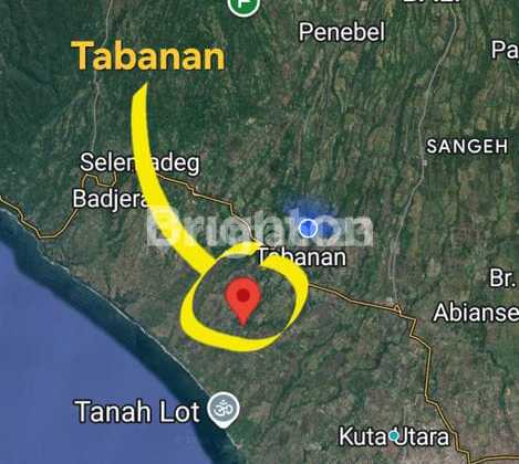 Modern 3-Storey Shop House, 4 Bedrooms, 5 Minutes to the Beach - Wanasari Tabanan