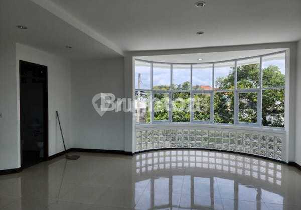 For Sale Fast House + Shop in Strategic and Premium Kuta Area 2
