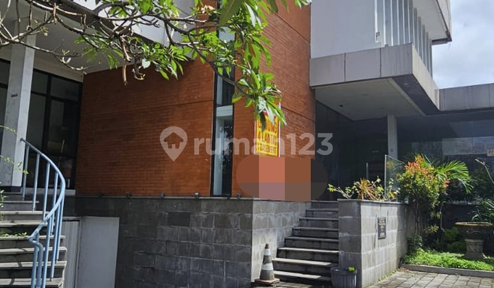 Di Jual Gedung 4 Lantai Jl. Mahendradata Denpasar
