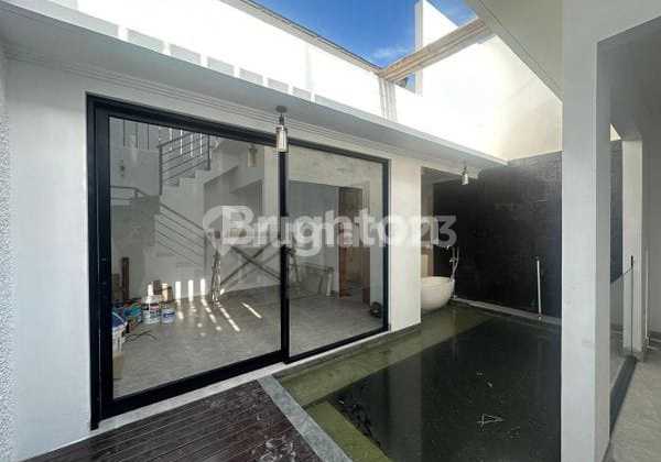 New Brand Private Villa With Pool + Rooftop di Mahendradata Denpasar