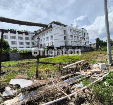Tanah Strategis di Jalan Raya Sunset Seminyak, 1.600M²