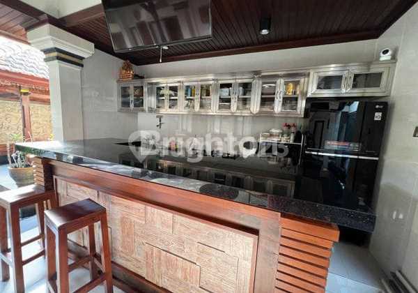 Villa Mewah Full Furnished Nuansa Balinese Lokasi Batursari Sanur