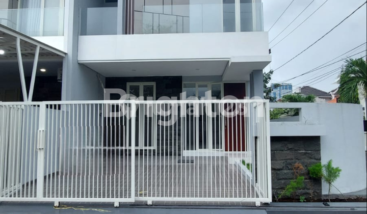 RUMAH BARU 2 LANTAI DI MANYAR KERTAJAYA MODEL SCANDINAVIAN BAGUS HANYA 2MAN – LOKASI STRATEGIS DEKAT GALAXY MALL, MERR, PAKUWON CITY! 2