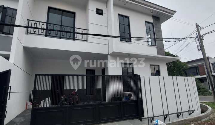 Dijual Rumah Baru Siap Huni 2 Lantai Modern di Araya Surabaya Timur - Perumahan Elite Harga 2,5 M