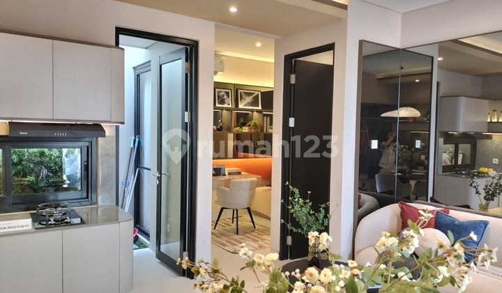 Rumah Baru 3 Lantai di Dian Istana Wiyung Surabaya Barat Hanya 1,3Man dengan 3 Kamar Tidur & Ada Attic Room Rumah Baru 3 Lantai di Dian Istana Wiyung Surabaya Barat Hanya 1,3Man dengan 3 Kamar Tidur & Ada Attic Room