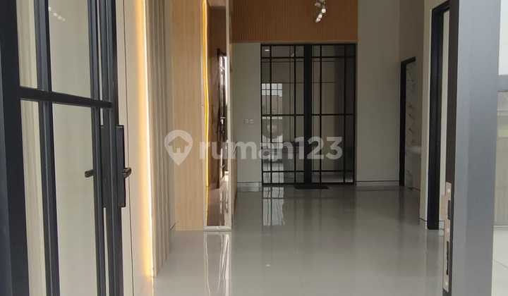 Dijual Murah Rumah Baru 2 Lantai Bagus Full Furnish Siap Huni di Medokan Rungkut Dekat Upn Harga 1,35 M - Lingkungan Ramai & Nyaman 2