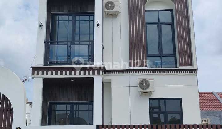 Dijual Murah Rumah Baru 2 Lantai Bagus Full Furnish Siap Huni di Medokan Rungkut Dekat Upn Harga 1,35 M - Lingkungan Ramai & Nyaman