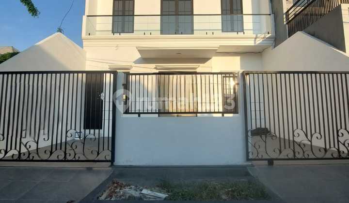 DIJUAL RUMAH BARU BAGUS 2 LANTAI 4 KAMAR DI BABATAN PANTAI SURABAYA TIMUR - HARGA 3,2 M DIJUAL RUMAH BARU BAGUS 2 LANTAI 4 KAMAR DI BABATAN PANTAI SURABAYA TIMUR - HARGA 3,2 M