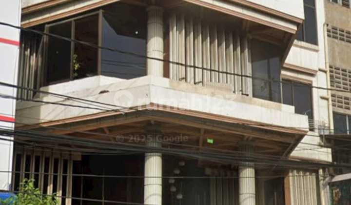 FOR SALE 4-STORY COMMERCIAL BUILDING SHOPHOUSE ON BUSY STRATEGIC RAYA MANYAR STREET PRICE 19 BILLION 1