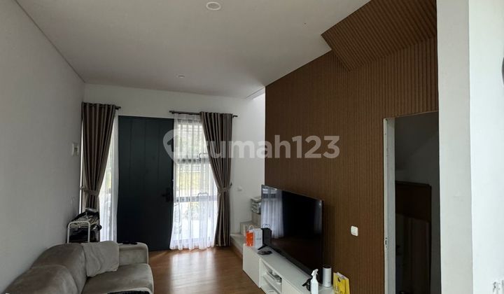 Rumah Cluster Yuthica BSD 7X13 Furnsihed SHM Hadap Selatan