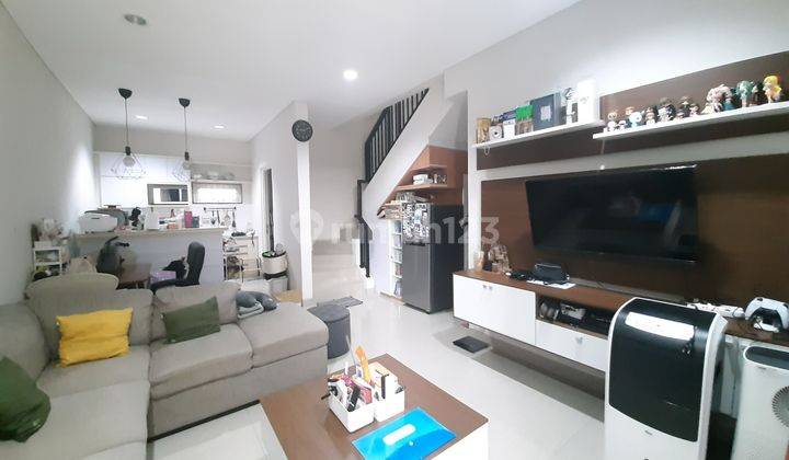 Rumah Bagus Semi Furnished di The Savia, Bsd City, Tangerang 1