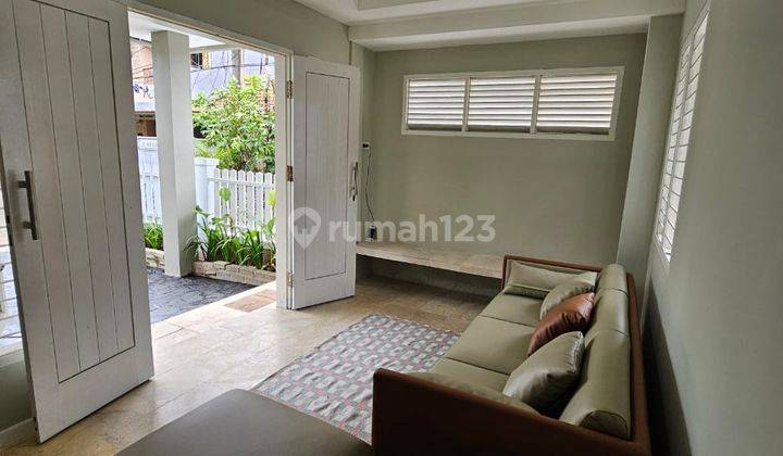 Rumah Hook Gaya Farm House Bsd Griya Loka, Sektor 1.6 2