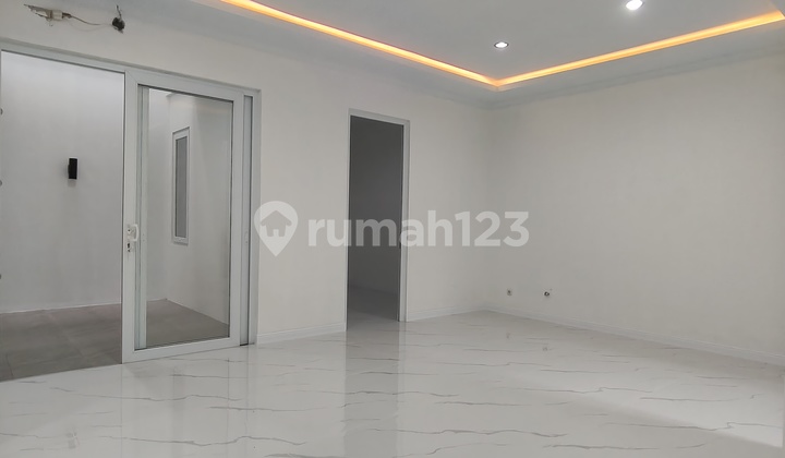 Rare House in Delatinos 2, 2 Floors, 9x18, East-Facing 2