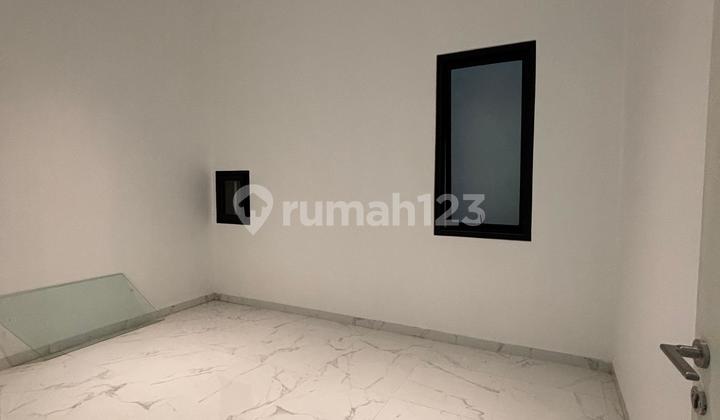 Brand New 7X16 House in Alam Sutera, 3 Floors Unfurnished 2
