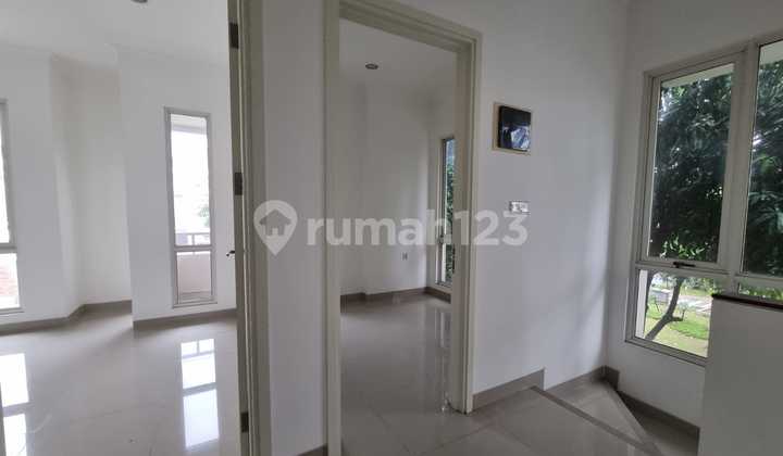 Rumah 2 Lantai Dekat Club House di Edison, Gading Serpong 2