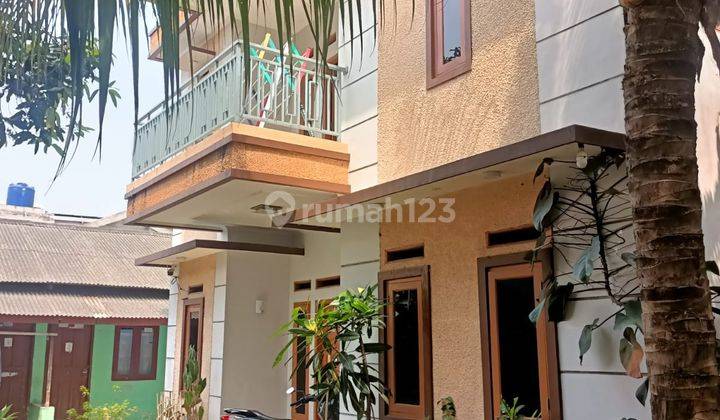 Rumah 3 Lantai Modern Dan Minimalis Belakang Qbig Bsd City 1