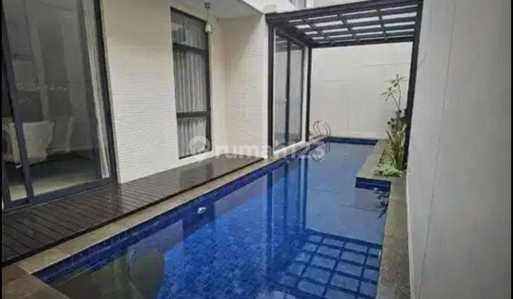 Rumah Semi Furnished Dengan Kolam Renang di Lancewood Bsd City 2