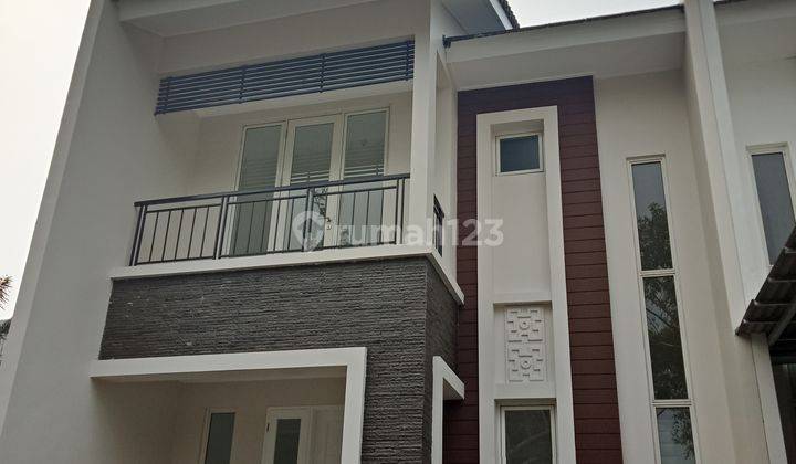 Rumah Bagus 2 Lantai Semi Furnished di Alam Sutera  1