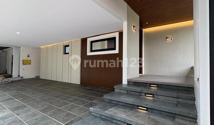 Rumah Hook Baru Smart Door Lock & High Ceiling di Foresta, Bsd City 2