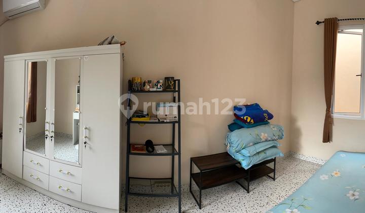 Rumah Hook Full Renov HGB Siap SHM di Greenwich Park, Bs 2