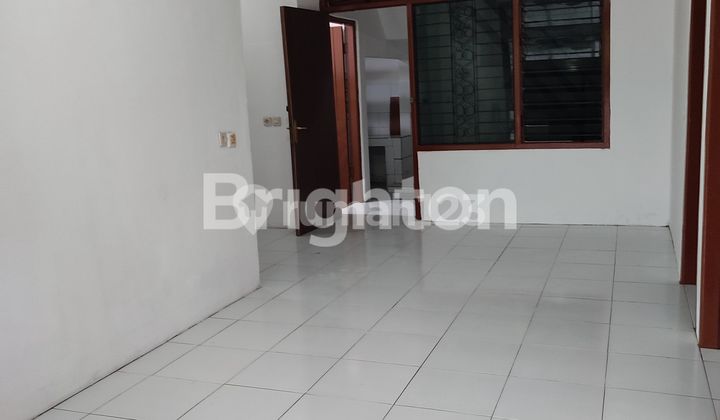 RUMAH STRATEGIS SIAP HUNI DEKAT EXIT TOL GAYAMSARI &  JALAN MAJAPAHIT 2