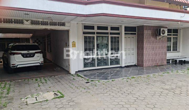 RUMAH MEWAH STRATEGIS TENGAH KOTA 2 LANTAI 1