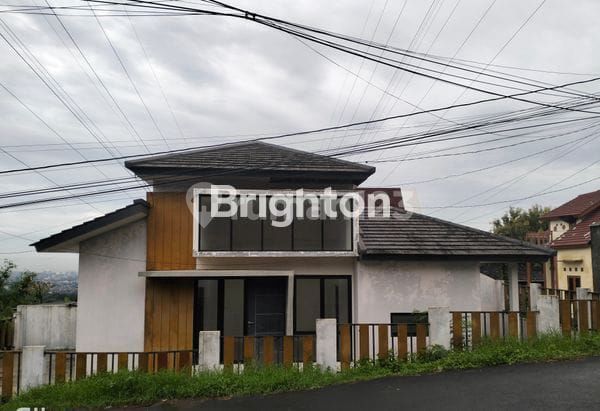 NEW SEMI-CLUSTER HOUSE NEVER OCCUPIED, PEACEFUL FLOOD-FREE 1