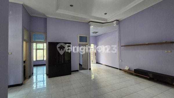 Ready-to-occupy House in Elite Area of Bukit Sari Semarang 1