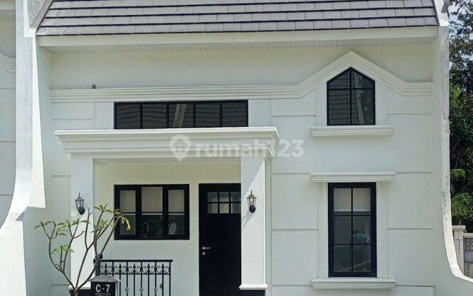 Rumah Mewah Townhouse Modern Salatiga 1