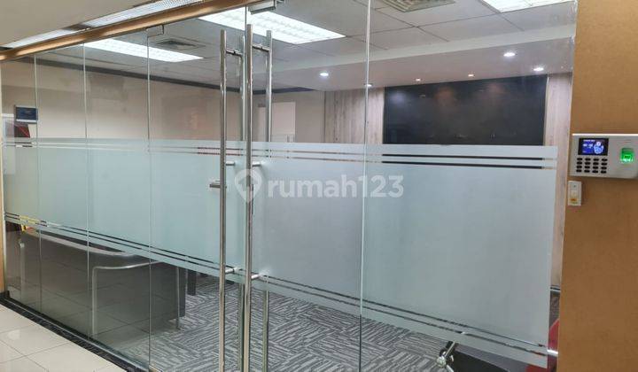 Sewa Ruang Kantor Furnish di Wisma Kodel Area Kuningan, Jakarta Selatan 1