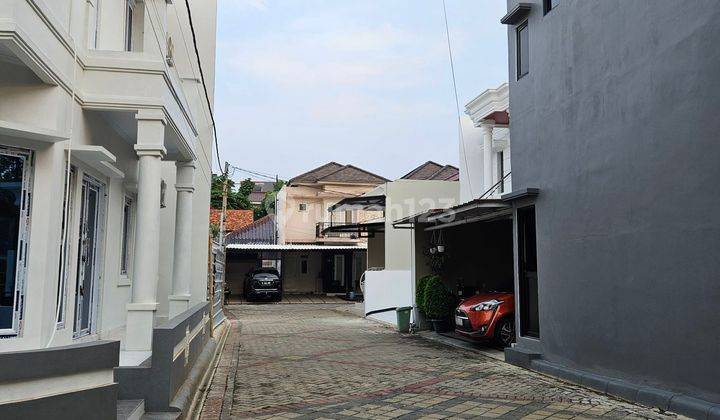 Dijual Rumah Townhouse Classic Lt66m² Kebembem Jagakarsa Shm 2