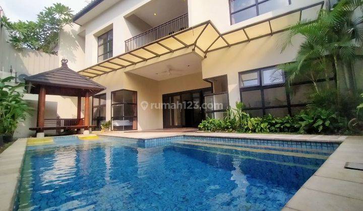 Disewakan Rumah Mewah Private Pool di TB.Simatupang SHM 1