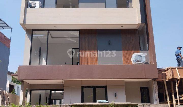 Dijual Rumah Townhouse LT 122m² 3 Lantai Jl.Durian Jagakarsa SHM 1