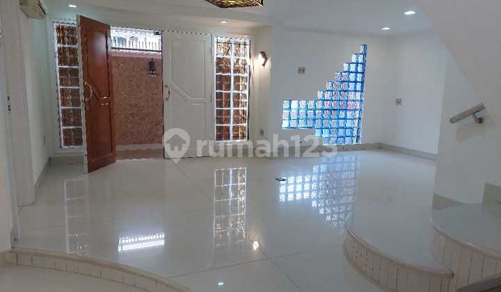 Jual Cepat Rumah 2,5 Lt Huk Tanjung Duren Jakarta Barat Jual Cepat Rumah 2,5 Lt Huk Tanjung Duren Jakarta Barat