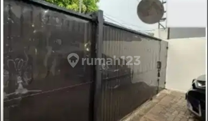 Sell 30-Room Boarding House Near Graha Raya Pinang Tangerang Access Sell 30-Room Boarding House Near Graha Raya Pinang Tangerang Access