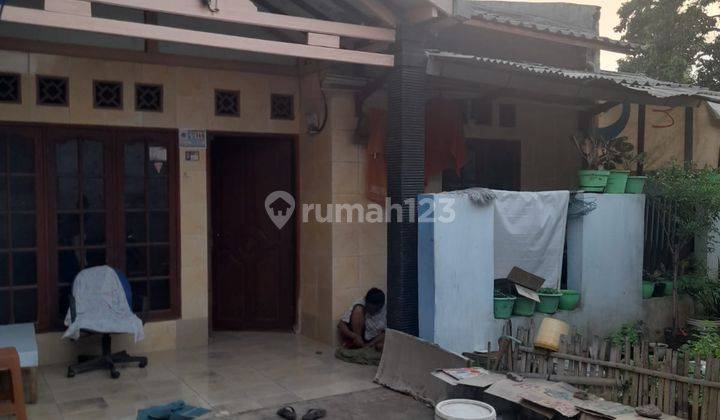 Dijual Rumah Murah Strategis di Jakarta Timur 1