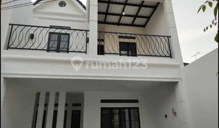 Disewakan Rumah Baru di Tebet Barat  1