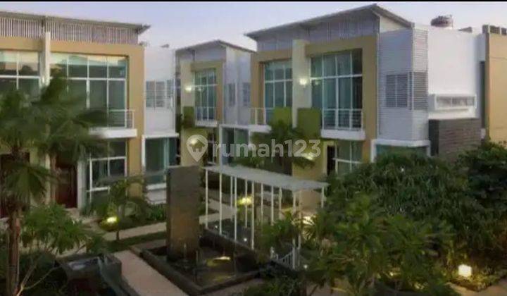 Dijual Rumah Townhouse Dekat Taman Anggrek CP Siap Huni  1