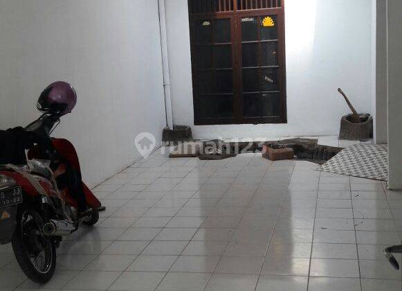 Disewakan Rumah Siap Huni Lokasi 200 Meter Dari Pintu Tol Joglo 1