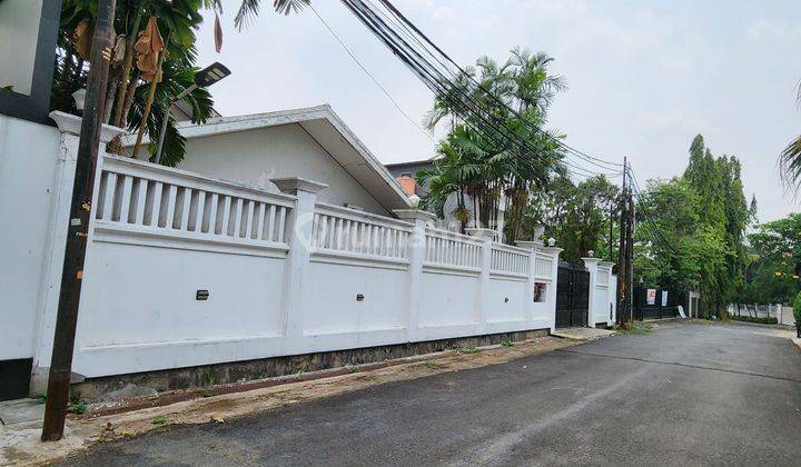 Rumah murah di Kemang timur V

 2