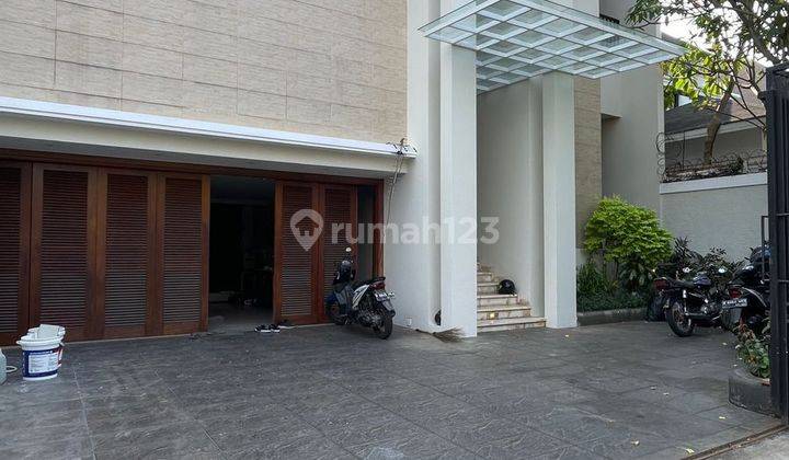 Disewakan rumah 2 lantai SHM Sudah Renovasi di Jalan gaharu V 2