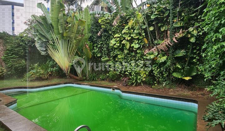 Dijual rumah bagus dan terawat siap huni di Kemang Jakarta Selatan  2