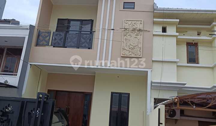 For Sale Nice 3-Story Strategic House in Kelapa Hibrida, Kelapa Gading, Jakarta