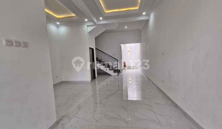 Cheap Sale Luxury House Classic Design Ready to Live In Cipinang Cimpedak East Jakarta 2